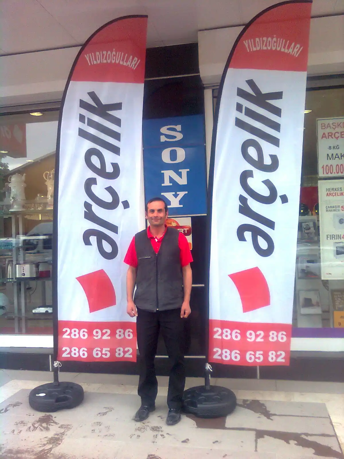 Beyaz Eşyacı Yelken Bayrak Beyaz Eşyacı Yelken Bayrak