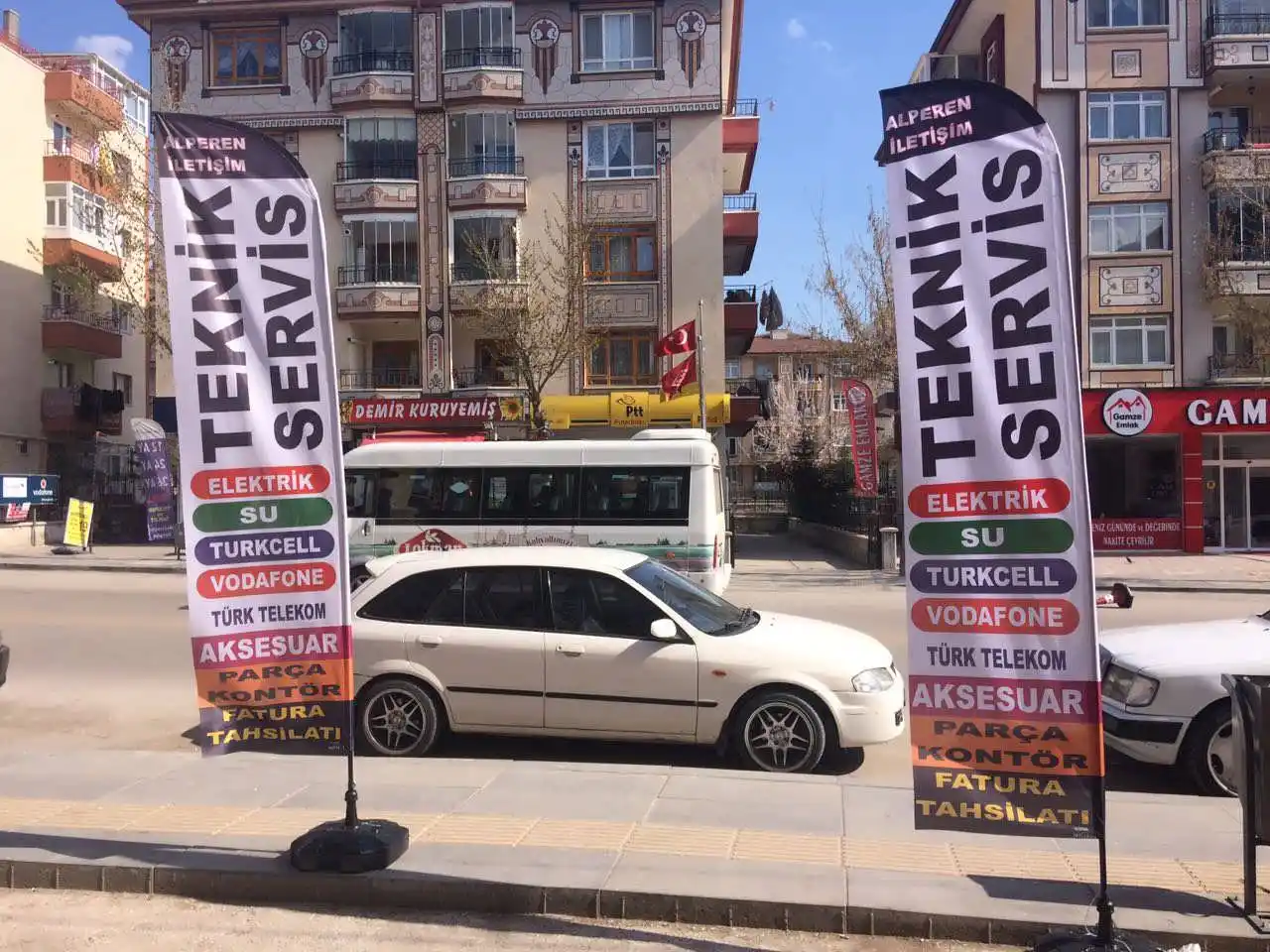 Cep Telefoncu Yelken Bayrağı-51